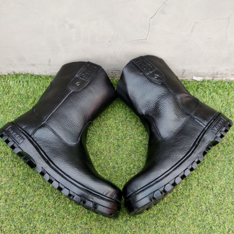 Sepatu Safety Pria Kulit Asli Ujung Depan Besi