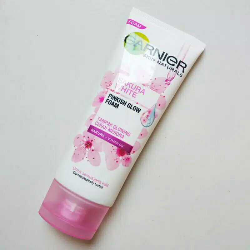 GARNIER Light Complete Facial SCRUB / FOAM / SAKURA WHITE 100ML