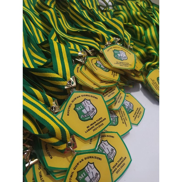 

Medali wisuda, medali akrilik murah