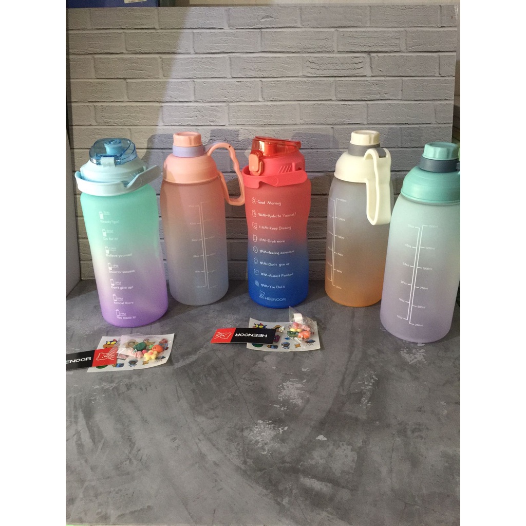 Botol Minum motivasi Tritan Quifit 2Liter Handle Gradasi Gradiasi / Botol Minum Viral / Botol Minum 