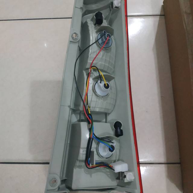 Lampu stop stoplamp avanza xenia 2004 2007 kanan