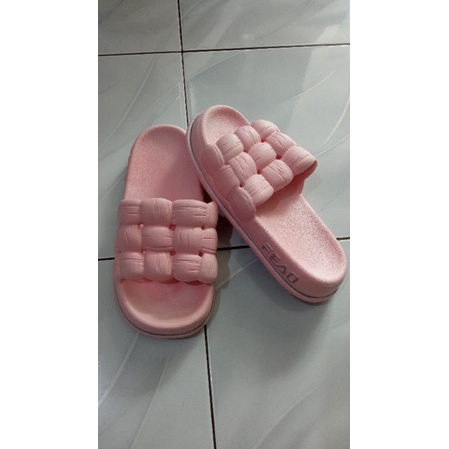 Sandal Jelly Wanita Korea Import Sol Tebal Empuk Bahan Karet Terbaru 2219 Motif Anyam