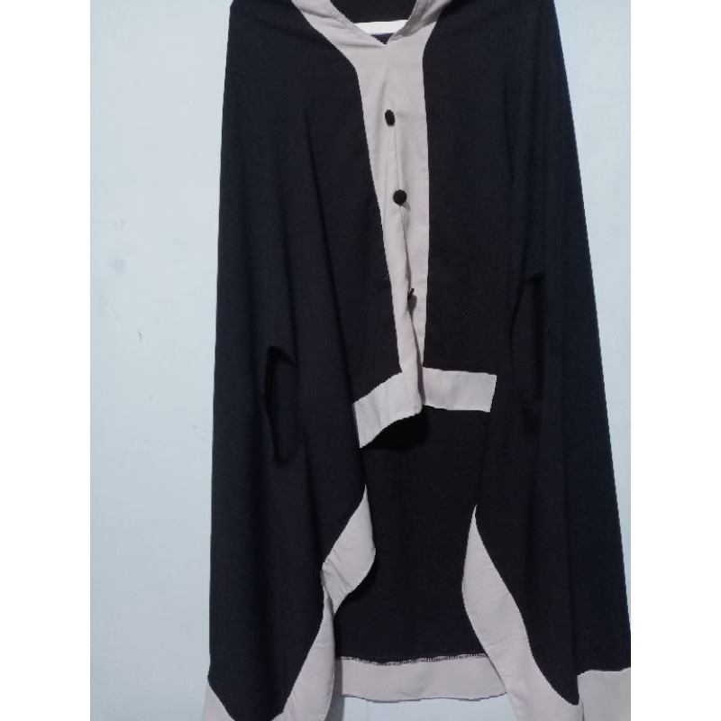 Preloved Khimar Jilbab jumbo warna abu putih tangan lobang