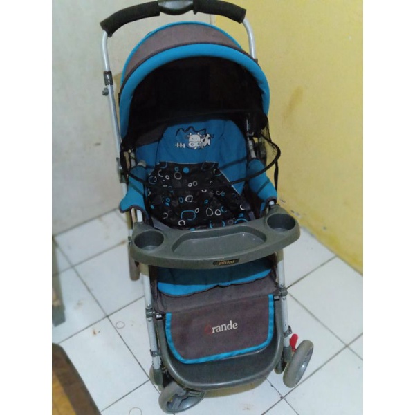 Preloved stroller pliko grande