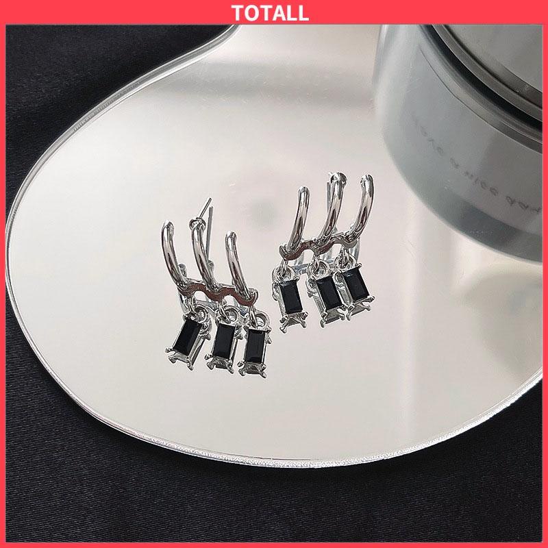 COD Anting Pejantan Zirkon Gelap Wanita Manis Keren Gaya Niche Design Personality Earrings-Totall