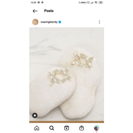 Alice Brooch Wearing Klamby