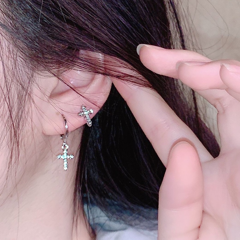 Anting Tusuk Gantung Wanita Desain Salib Hias Zircon + Kristal / Berlian Imitasi Gaya Gothic / Hip Hop Kreatif Untuk Pesta