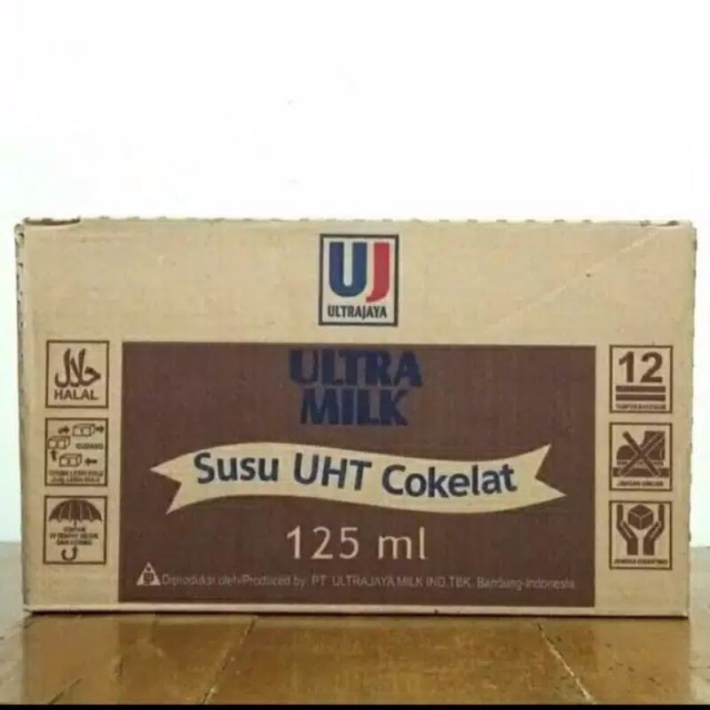 

SUSU UHT ULTRA MILK KARTON 125 ML 1 DUS ISI 40 PCS SUSU KOTAK RASA STRAWBERRY COKLAT