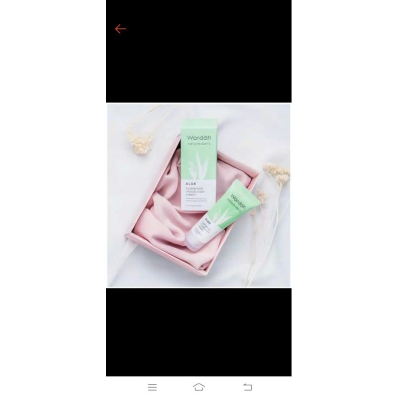 Wardah Natur daily Aloe Vera Hydramild moisturizer cream