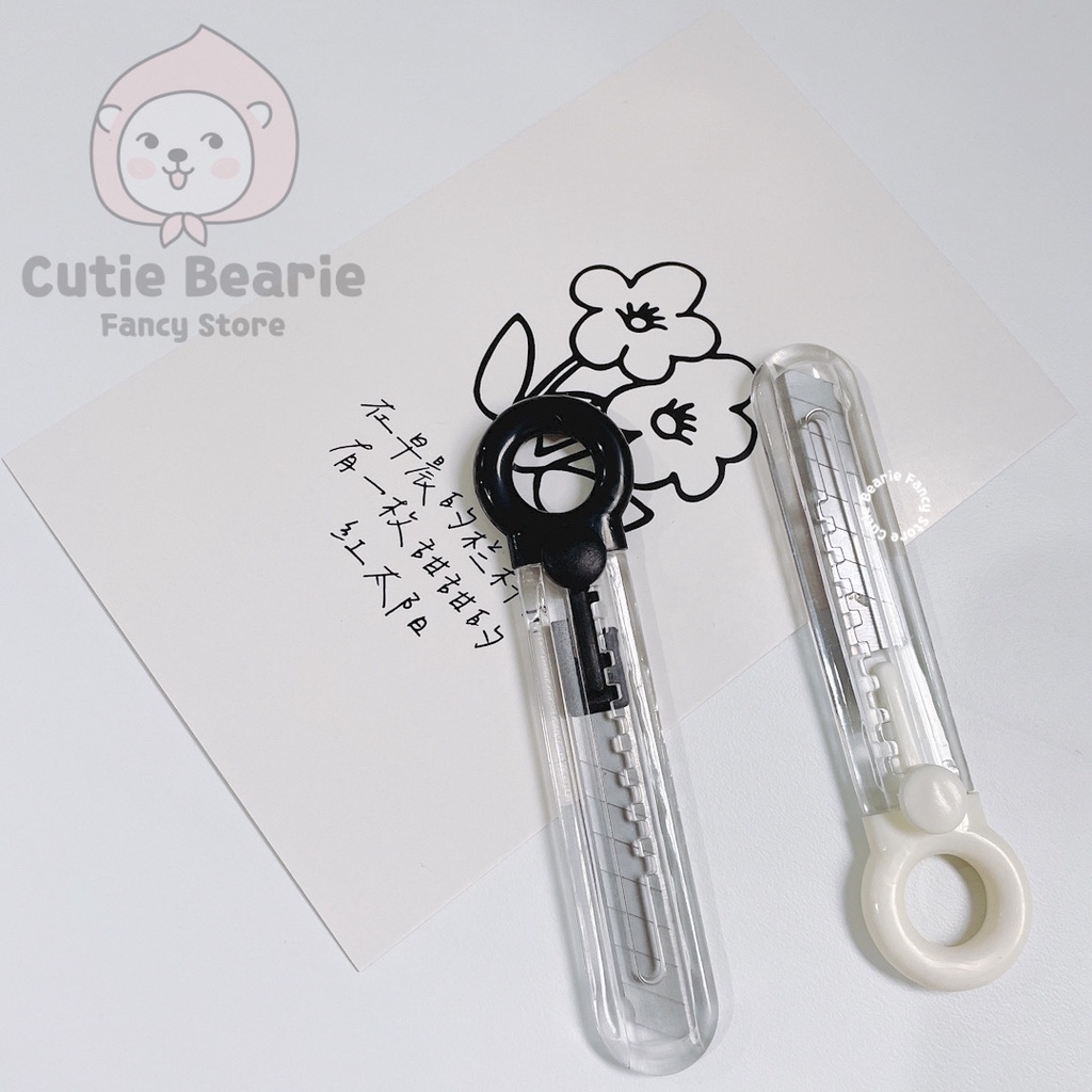 

⭐Cutiebearie⭐ Cutter Mini Lucu Aesthetic Black White Simple Minimalis Cute Cutter Kecil Pemotong Kertas Paket