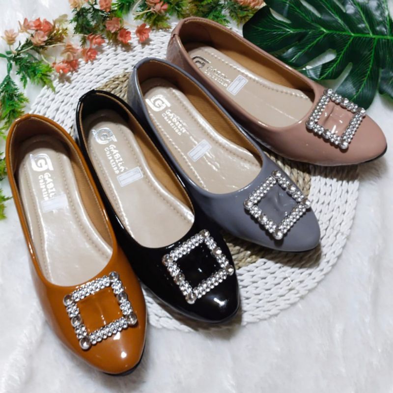 Sepatu flat Alas Karet Lydia