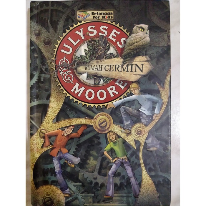 RUMAH CERMIN ULYSSES MOORE