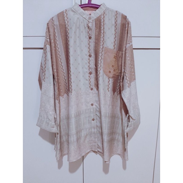 Ria miranda preloved salapah top