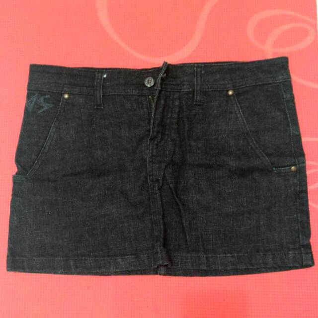 [Preloved] Volcom Mini Skirt