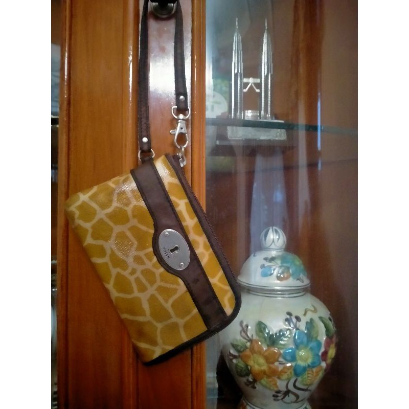 FOSSIL (Preloved) - Fossil Keyper Clutch Wristlet Wallet Coin Giraffe