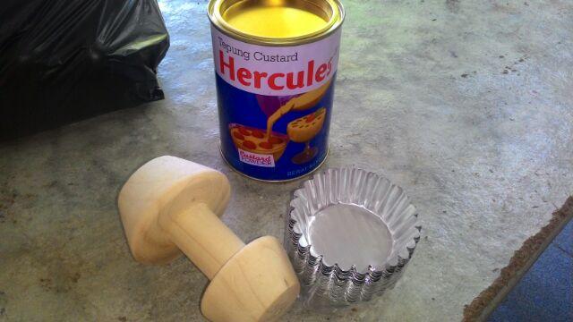 Pie Pusher / Puncher Kayu Alat Bantu Penekan / Tekanan Adonan Cetakan Kulit Kue Pai 11 Cm