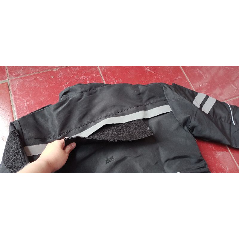 JAKET BAHAN TASLAN WARNA HITAM - JAKET TOURING - JAKET BIKERS