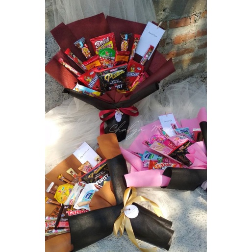 

buket wisuda, bouquet ultah, buket snack, buket kado