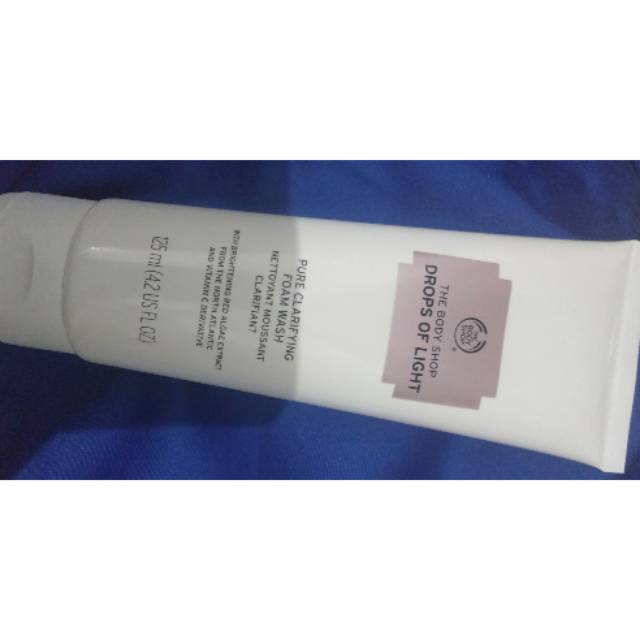 Drops of light face wash the body shop