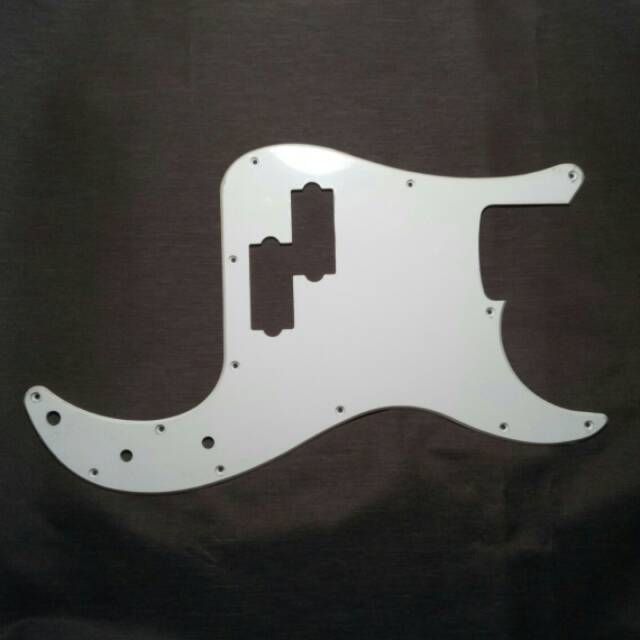 Pickguard Gitar Bass Model Precision