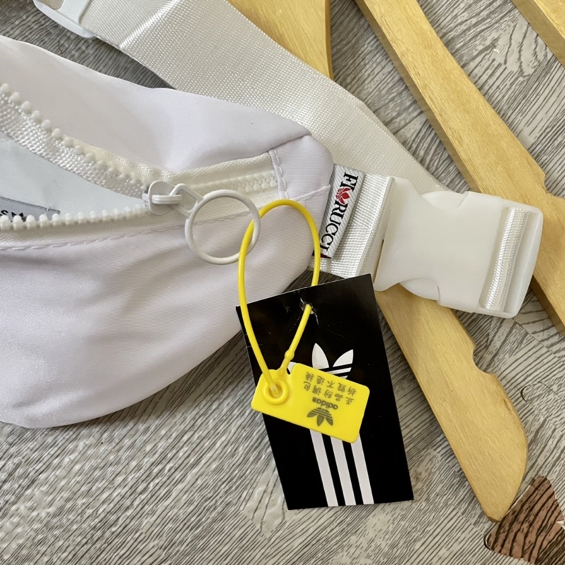 WAIST BAG ADIDAS FIORUCCI / TAS PINGGANG ADIDAS FIORUCCI