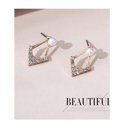 LRC Anting Set Fashion Color Mixing Diamond And Pearl Round Y65245