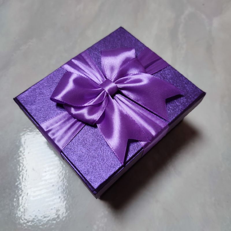 HARDBOX KOTAK HADIAH KADO SPESIAL UNGU / LILAC