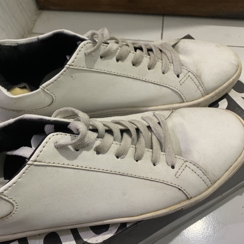 [PRELOVED] LIVEHAF - Opco Sneakers All White