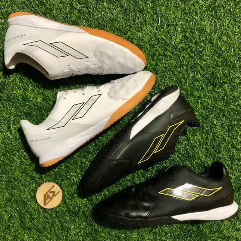 Sepatu Futsal Mills T-RITON SABRE IN
