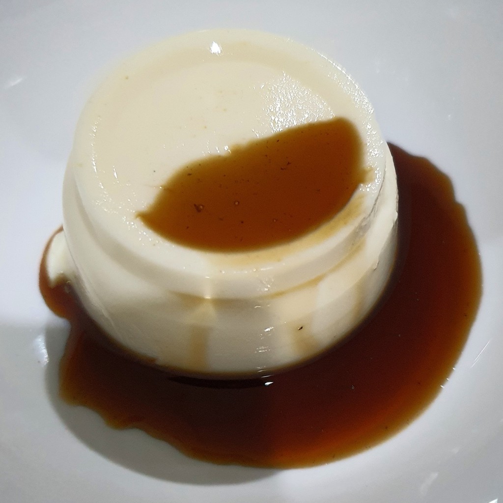 

Panna Cotta with Caramel Sauce 100ml Halal