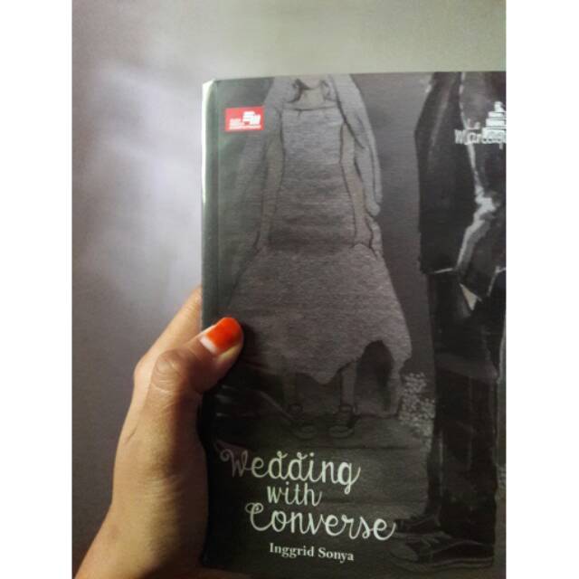 Wedding With Converse