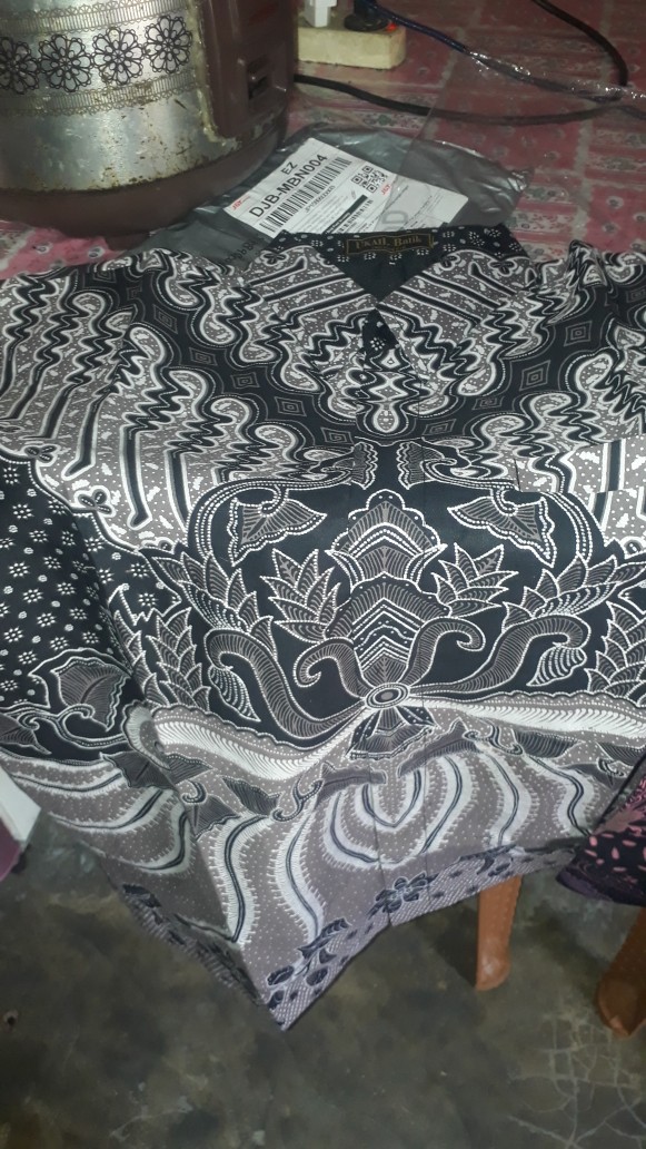 Jiwatrisna Kemeja Batik Pria Lengan Pendek Full Furing Bahan Katun Sragenan