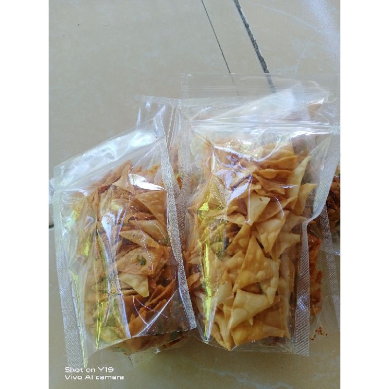

keripik pangsit