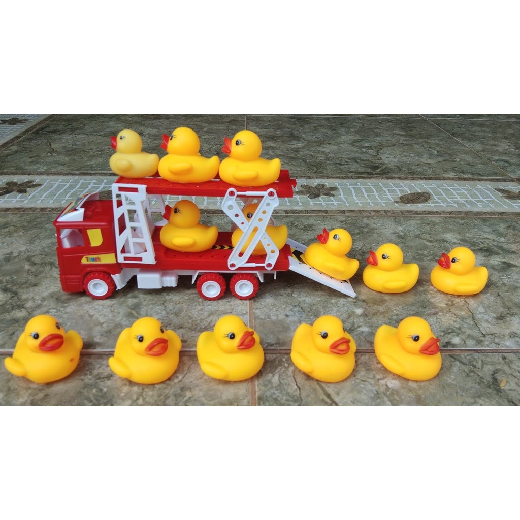 MAINAN MANDI BAYI Mainan Bebek Karet Berbunyi Untuk Anak Mandi induk anak bebek Mainan Edukasi Anak Lucu Bebek Karet Rubber Duck Dipencet Bunyi Mainan Bebek Karet Berbunyi Untuk Anak Mandi induk anak bebek mainan mandi anak