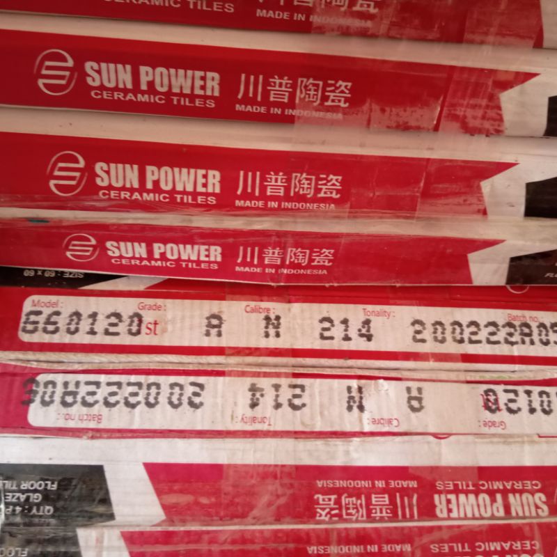 keramik lantai 60x60 motip kayu glossy