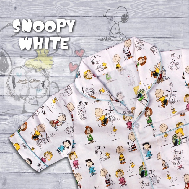

Snoopy white