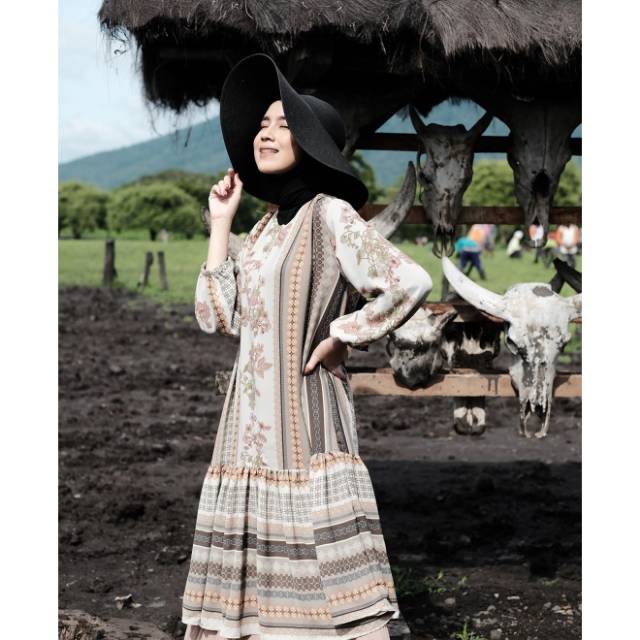 Padma Midi by Haideeorlin