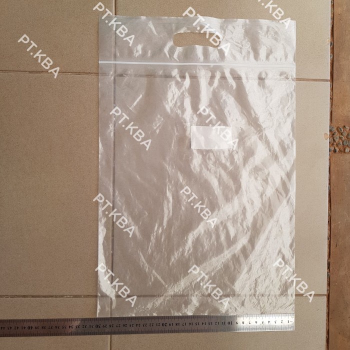 

NEW PLASTIK KLIP PON TENTENG 30X38+7 PUTIH BENING