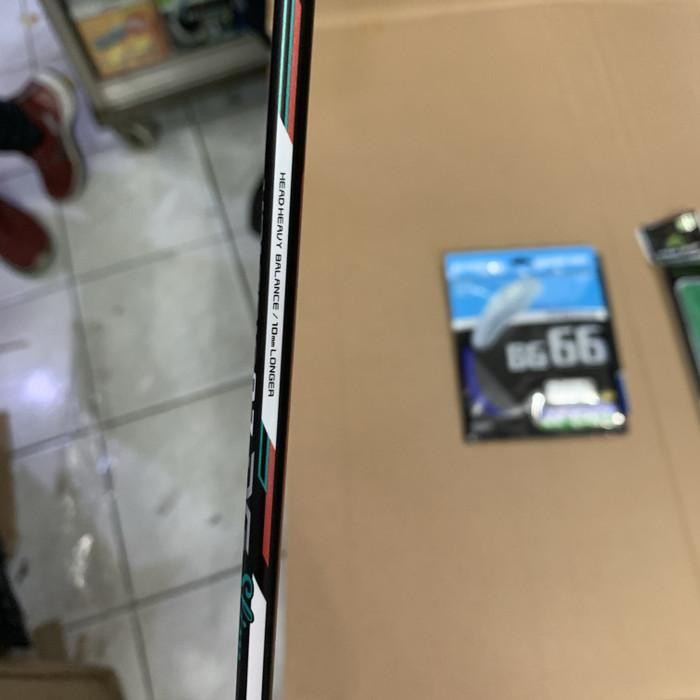 mantul habis badminton Paket Raket Badminton YONEX VOLTRIC 0.5DG SLIM 35LBS+senar BG66 ORI