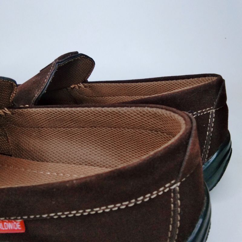 Sepatu Loafers Kulit Suede Ukuran Besar (betrand B 01)