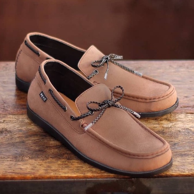 LICK MILO |ManNeedMe x Reyl| Sepatu Loafers Pria Casual Shoes ORIGINAL