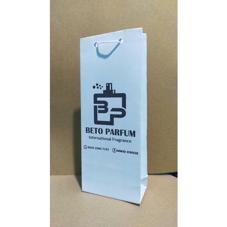 

Paperbag putih size 8x4x18cm
