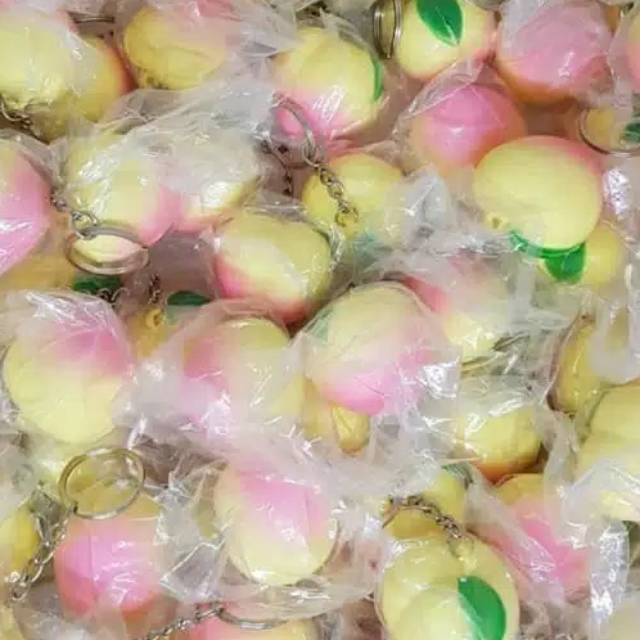 Gantungan Kunci Squishy Peach/ Mini Squishy Peach