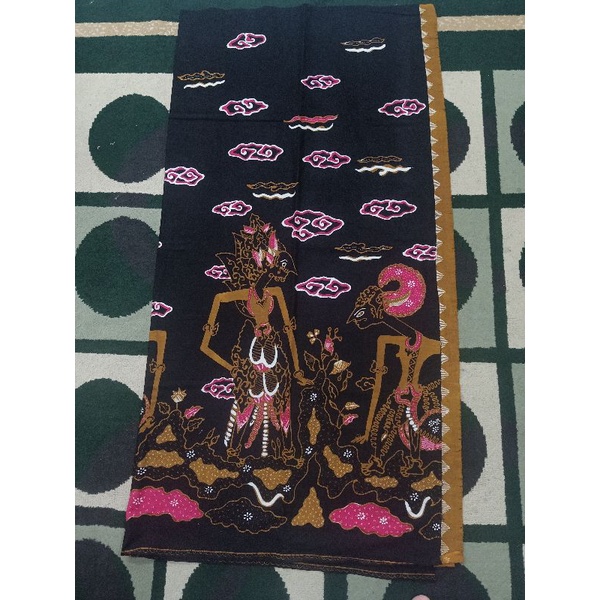 KAIN BATIK TULIS MEGA MENDUNG KOMBINASI WAYANG KHAS CIREBON EKSLUSIF