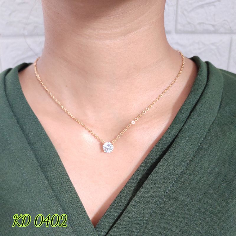 Kalung wanita model permata simpel K0402 titanium lapos emas
