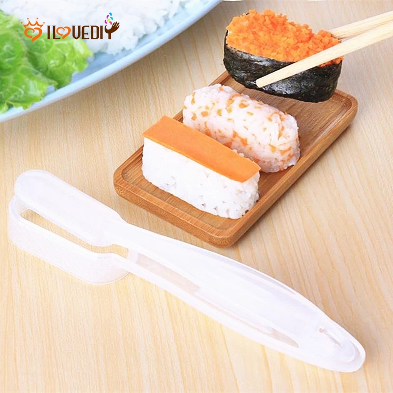 Cetakan Sushi / Bola Nasi / Bento Model Tekan Tangan Gaya Jepang Untuk Alat Dapur