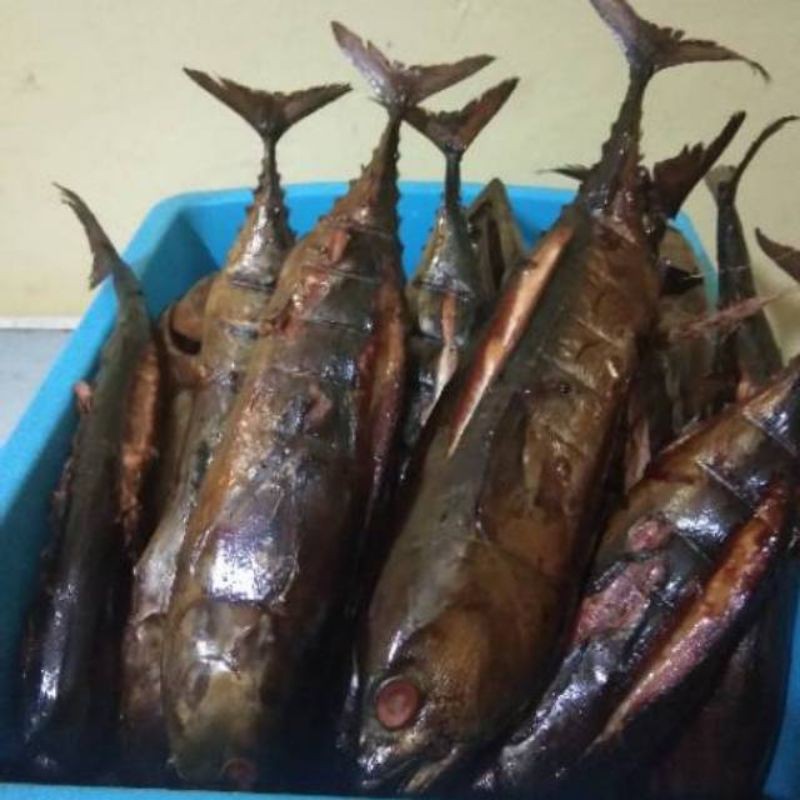 

ikan asap cakalang dan ekor kuning