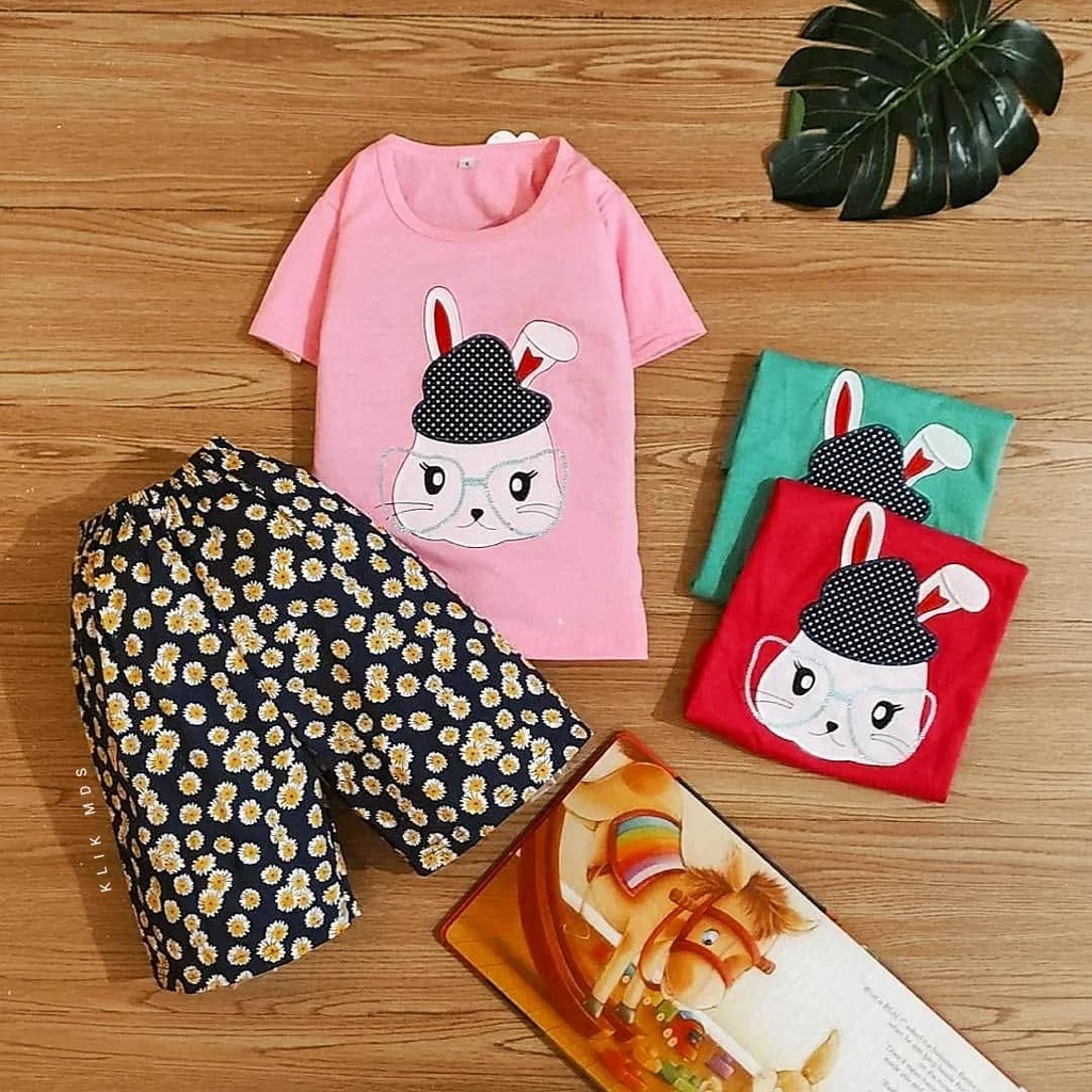 Setelan Anak Perempuan / Baju Anak Perempuan Motif Kelinci Topi