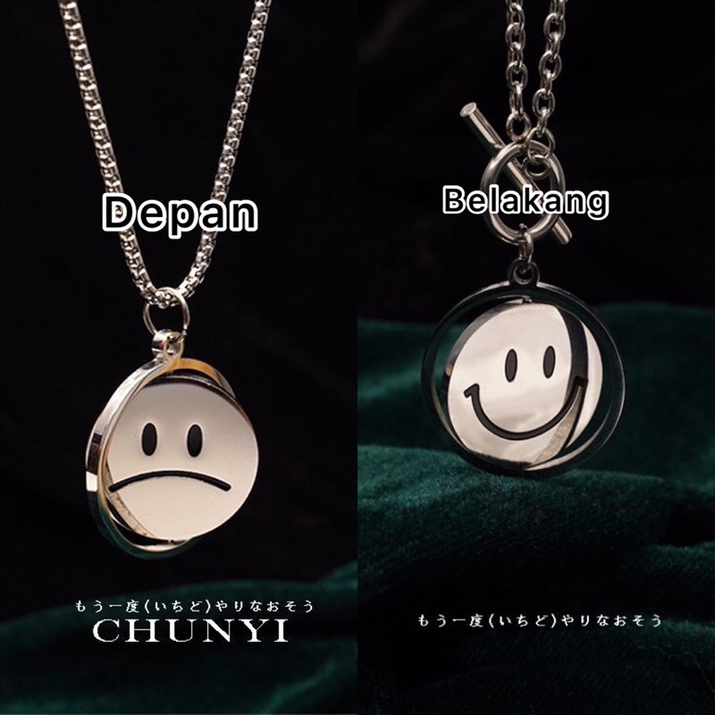 KALUNG LIONTIN EMOTICON FLIP 2 SISI SMILE AND SAD HIP HOP PRIA WANITA KOREA