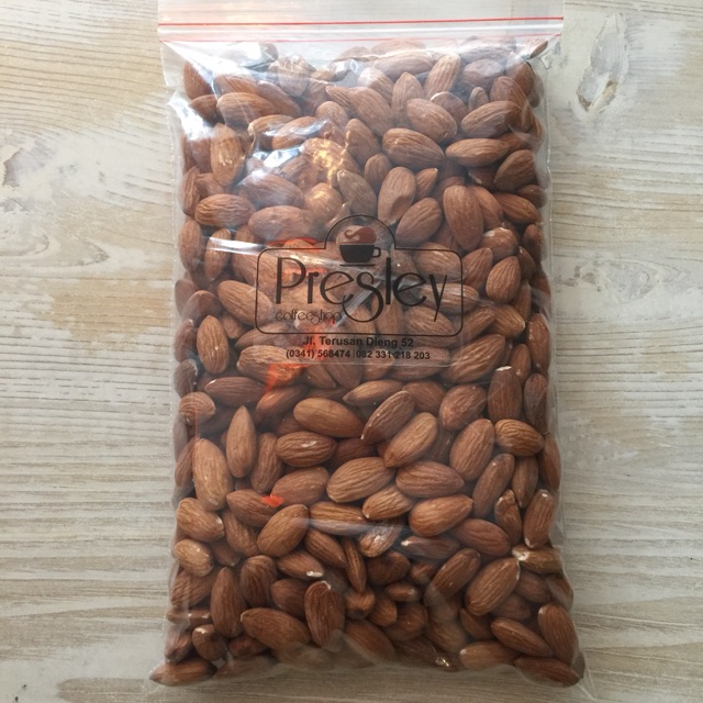

Raw almond 500 gr
